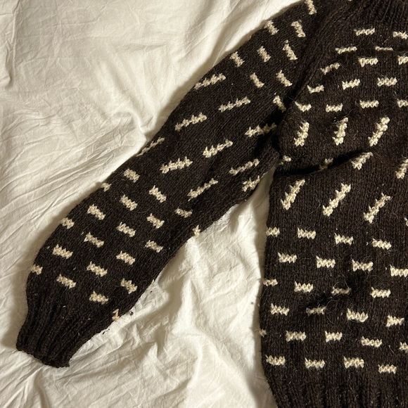 Vintage Virgin Wool Sweater - Picture 2 of 8